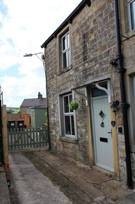 Caterpillar Cottage, tucked away in Kelbrook