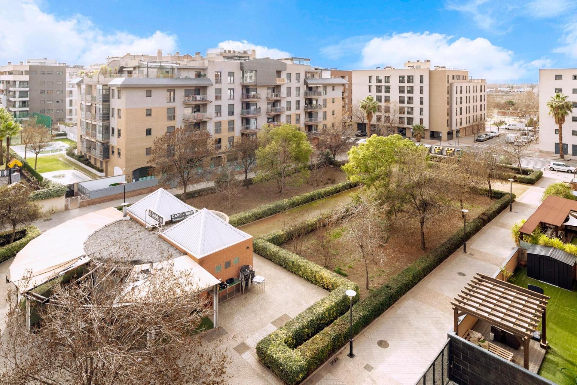 EnjoyGranada EMIR 4C + Parking