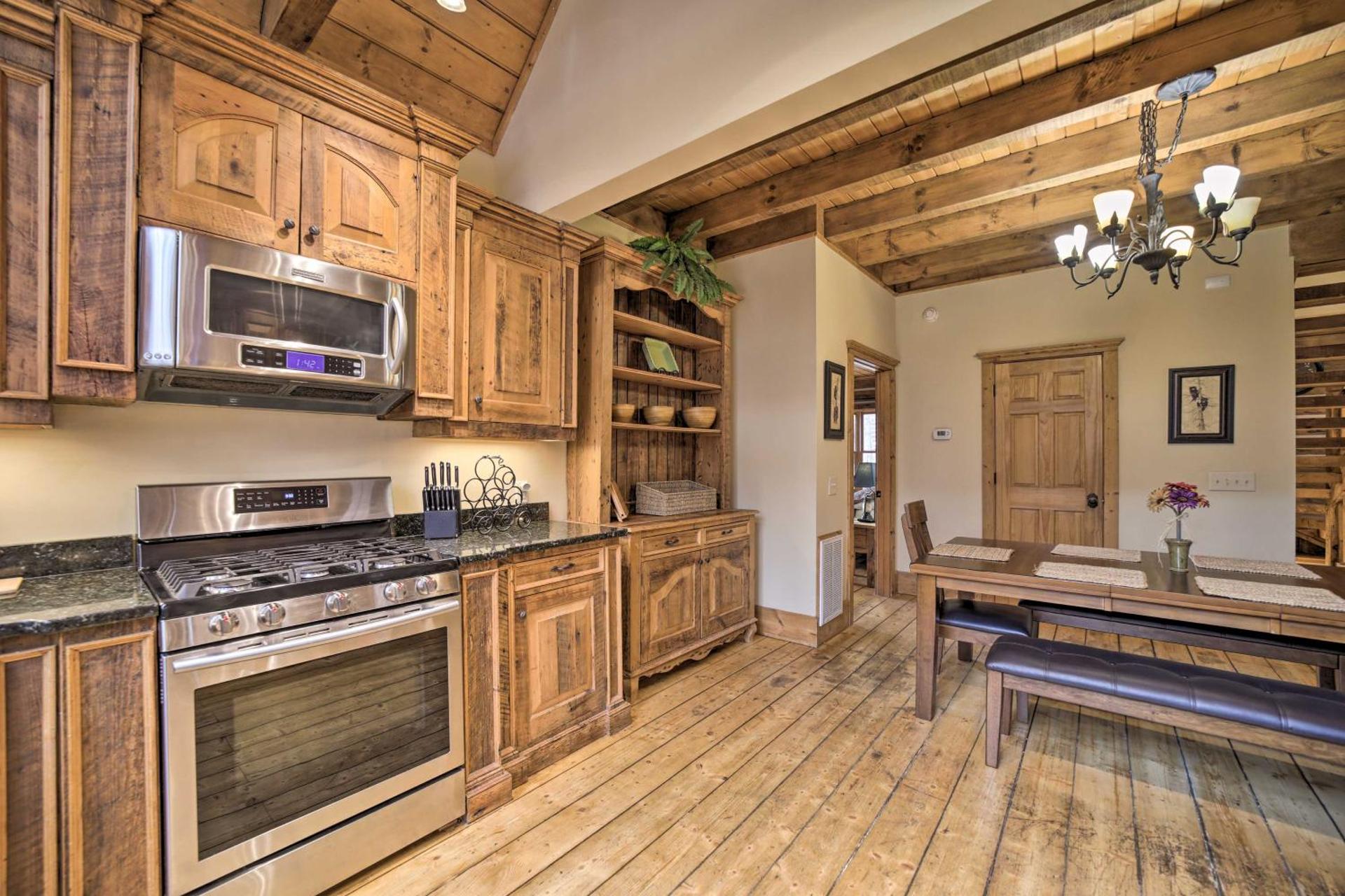 Hot Tub and Mtn Views! All-Season Escape in Franklin