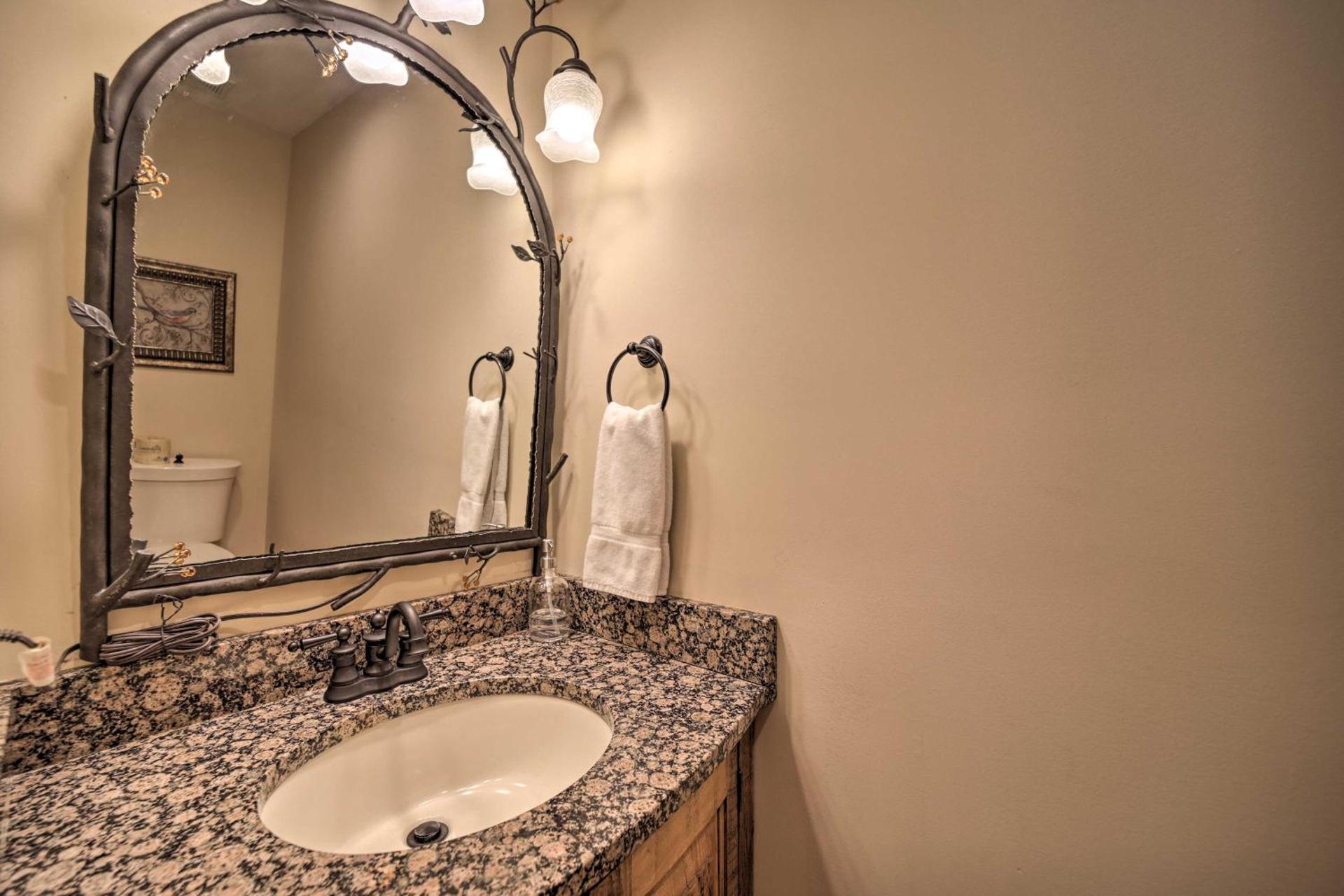 Hot Tub and Mtn Views! All-Season Escape in Franklin