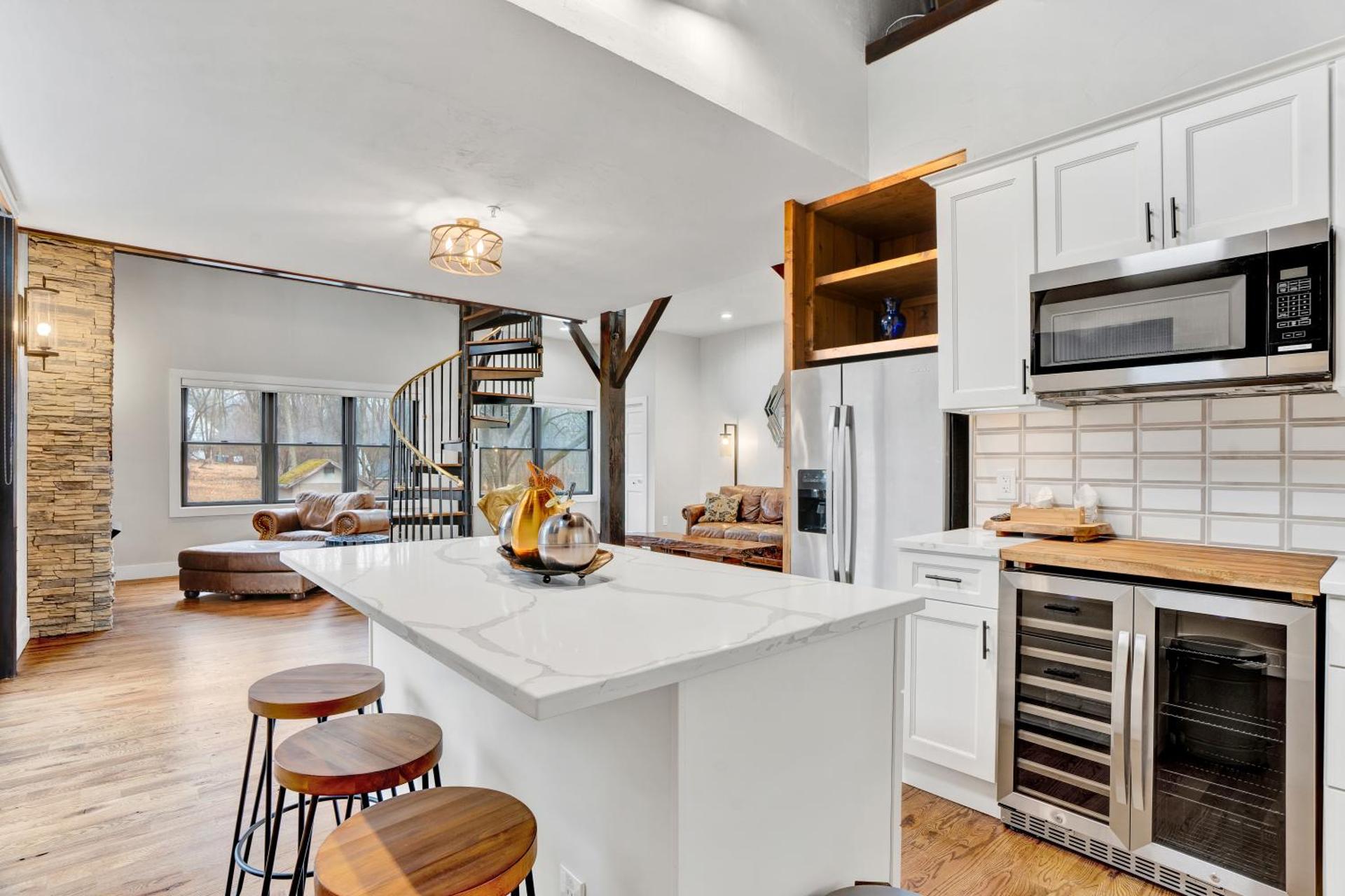 Kitchen or kitchenette