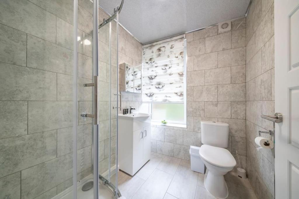 *16*b* setup for your most amazing & relaxed stay + Free Parking + Free Fast WiFi *