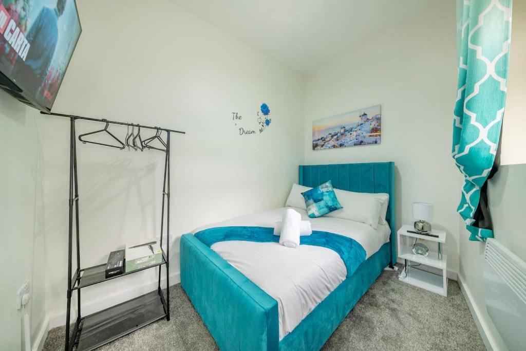 *16*b* setup for your most amazing & relaxed stay + Free Parking + Free Fast WiFi *