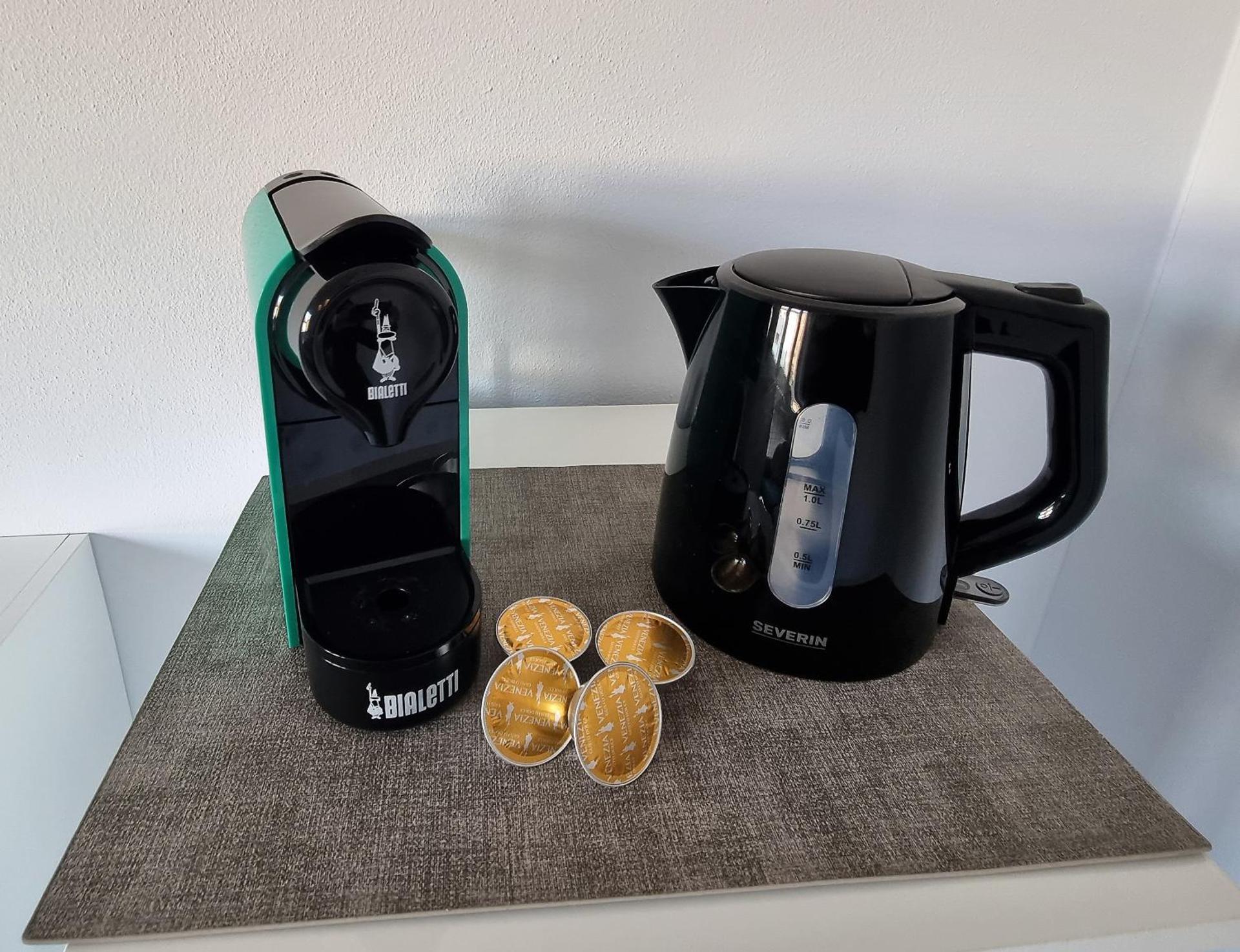 Coffee/tea facilities