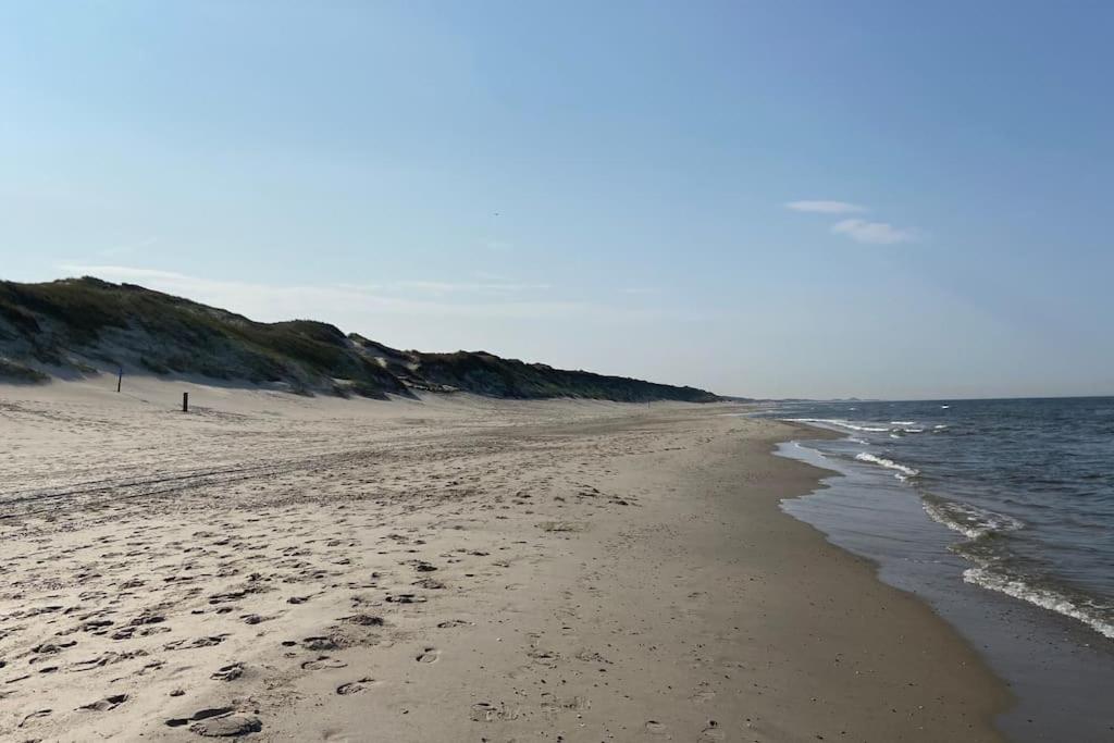 Anna, strandhuisje dichtbij zee & strand!