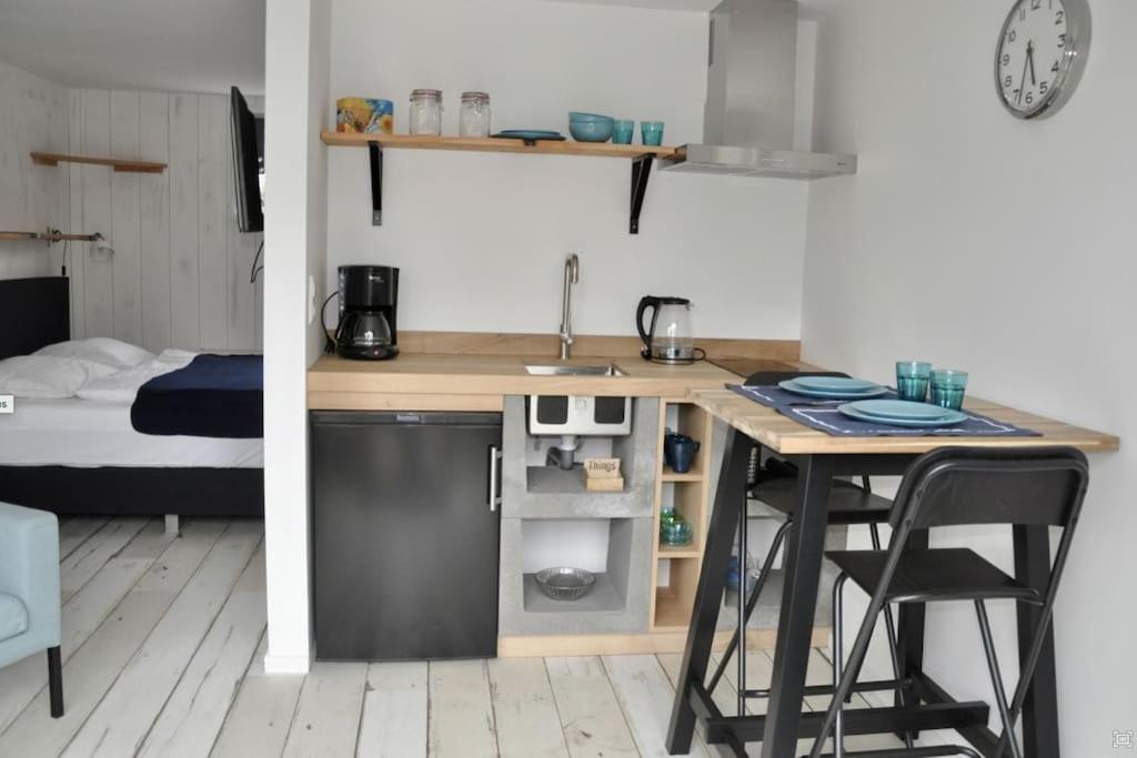 Anna, strandhuisje dichtbij zee & strand!