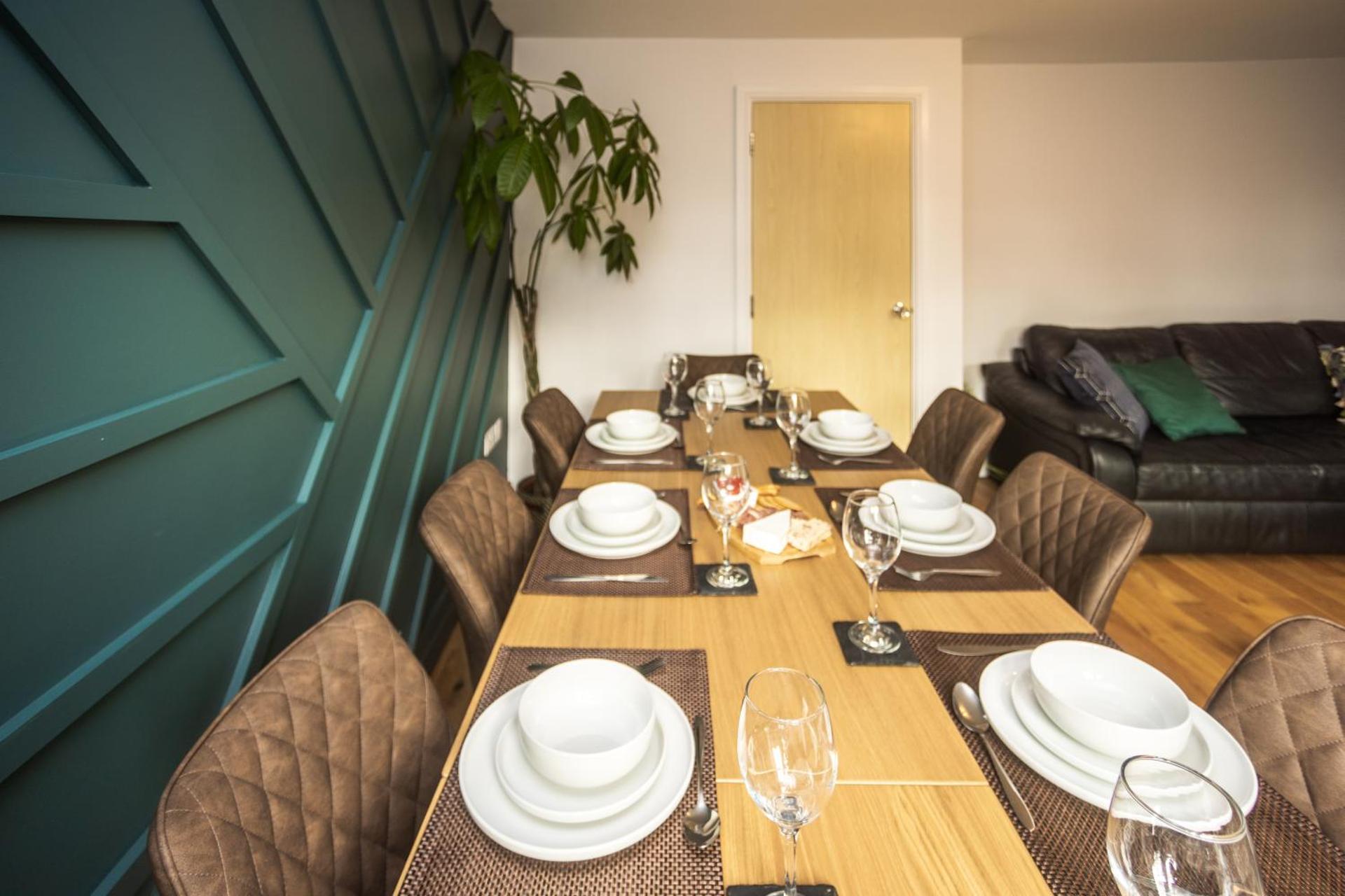 Communal lounge/ TV room