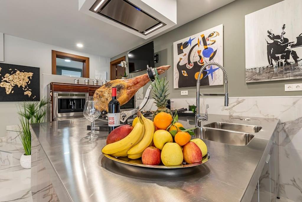 Luxury Casa con piscina, wifi, 150m dal mare