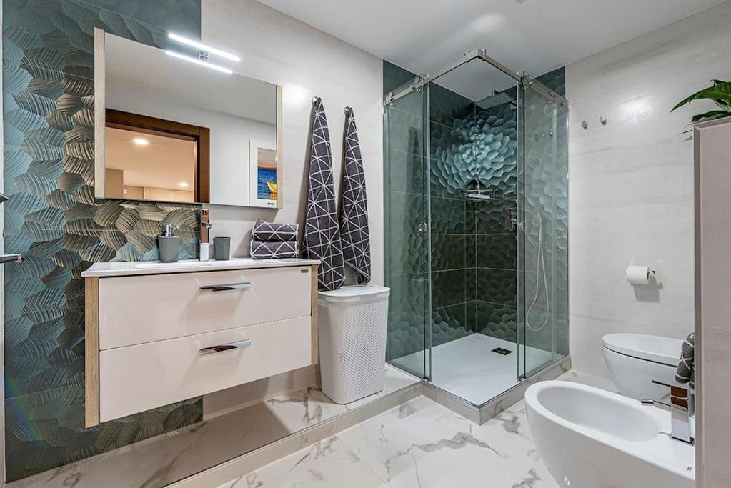 Luxury Casa con piscina, wifi, 150m dal mare