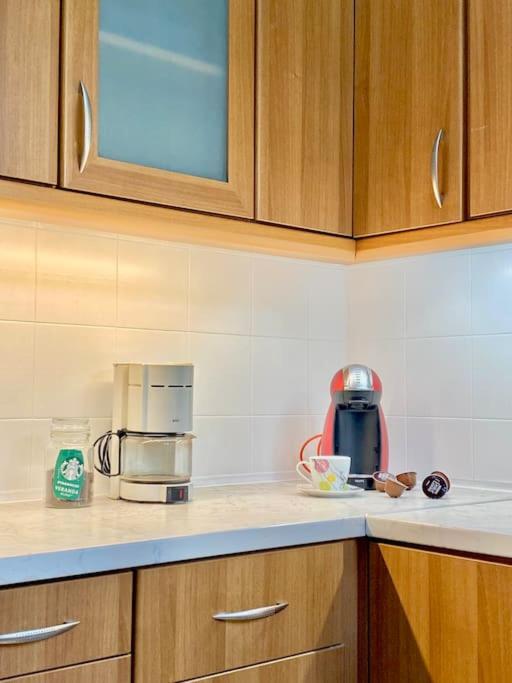 Feels like home (Vari)