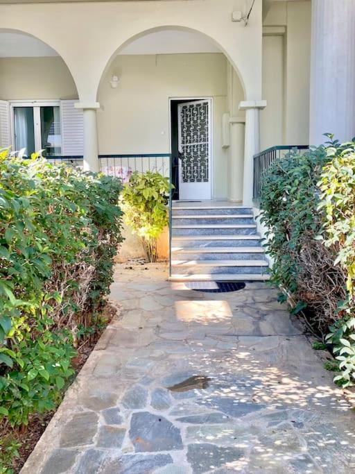 Feels like home (Vari)