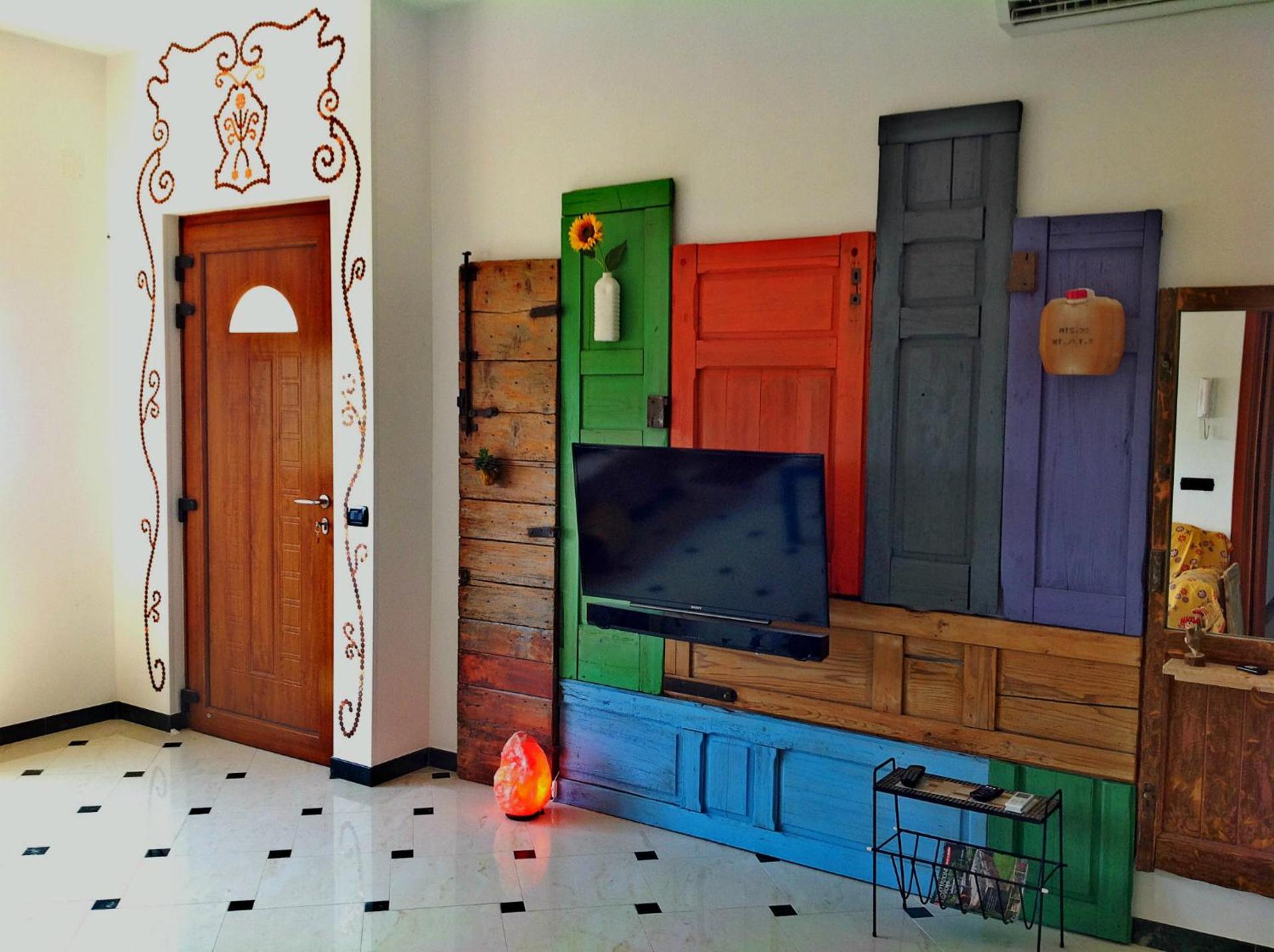 Art Rooms Joyful People