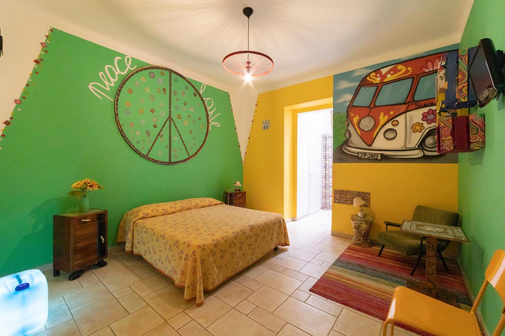 Art Rooms Joyful People