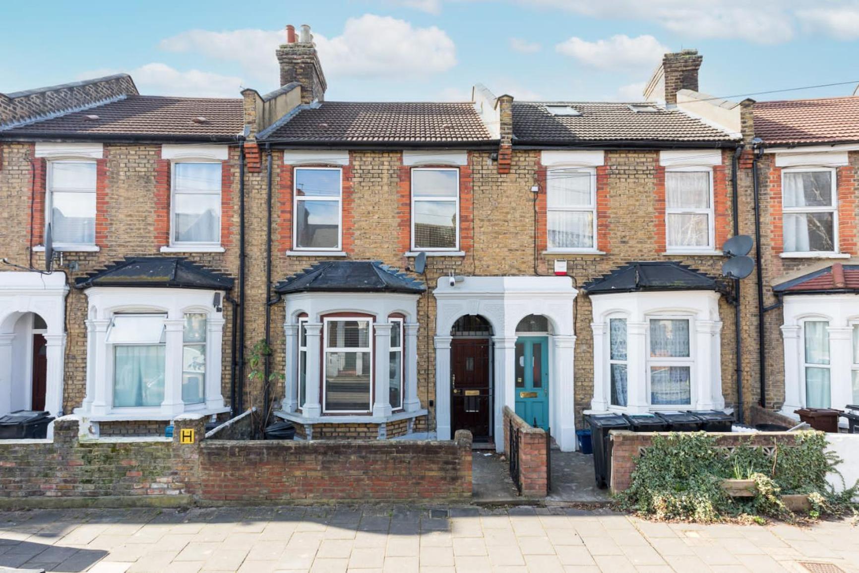 Cozy 4 bedroom home in Hackney, London