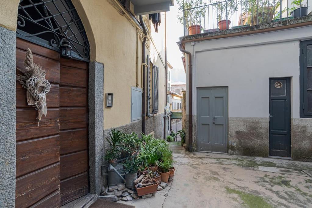 Apt in centro storico a due passi dal lago