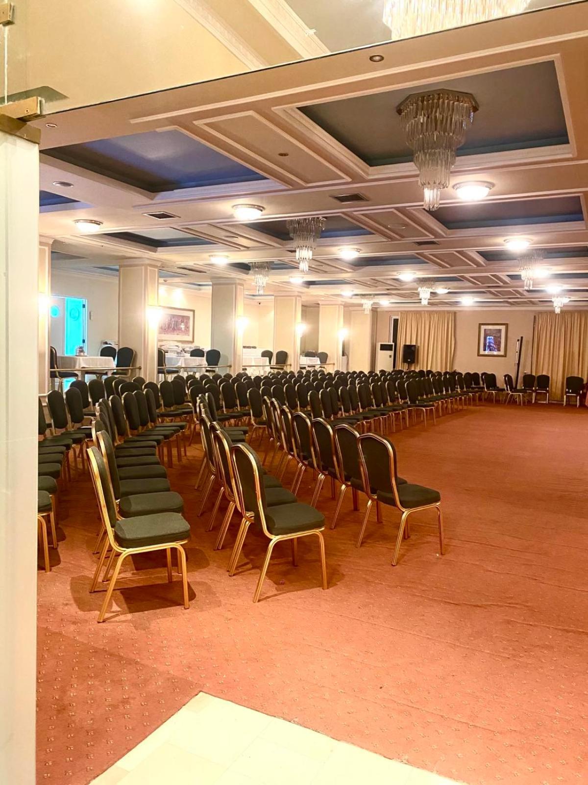 Meeting/conference room