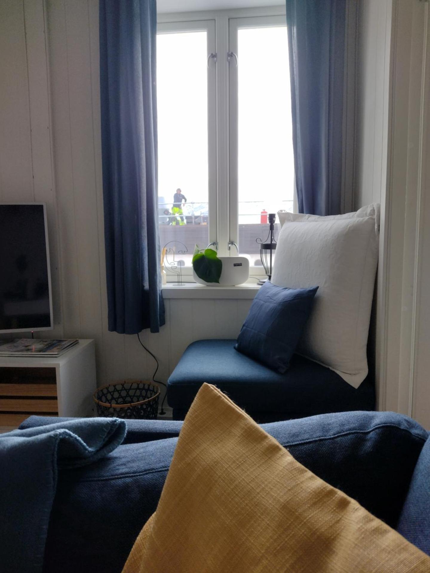 Light home apartment Alesund with free parking