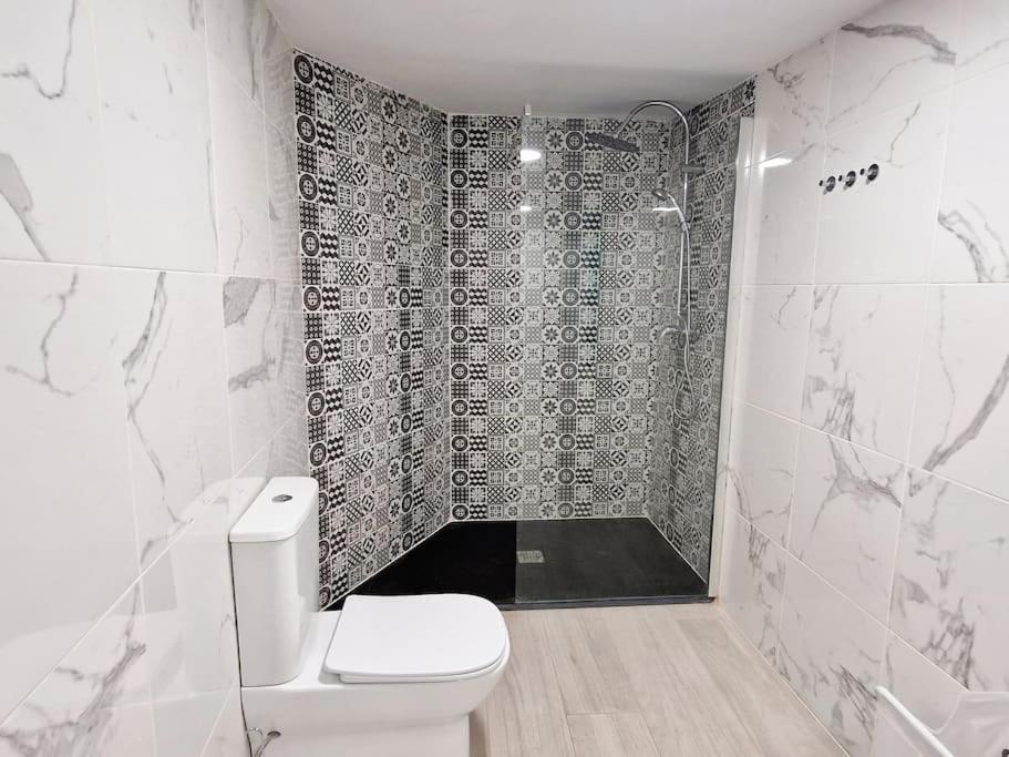 APARTAMENTO CON TERRAZA Y BARBACOA