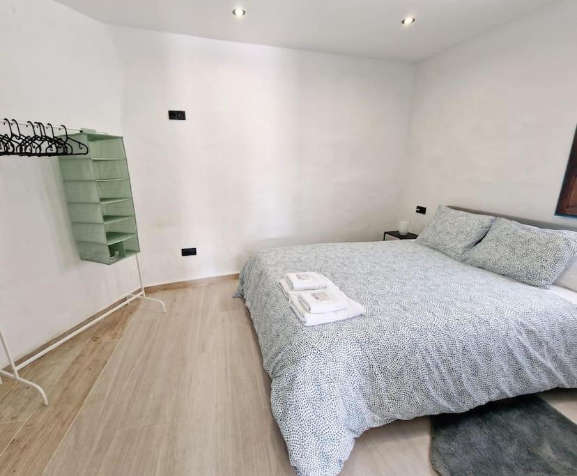 APARTAMENTO CON TERRAZA Y BARBACOA