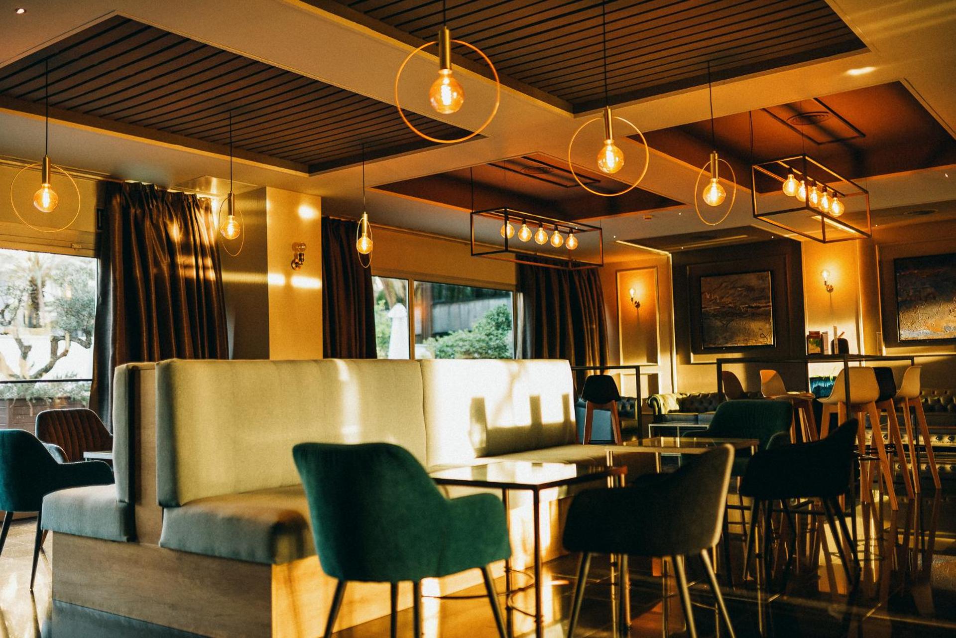 Communal lounge/ TV room