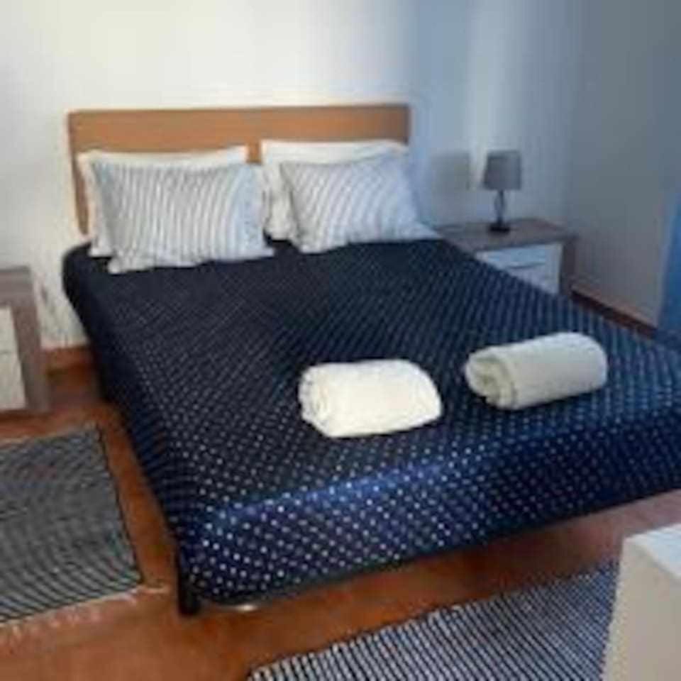 Casinha em frente à Lagoa