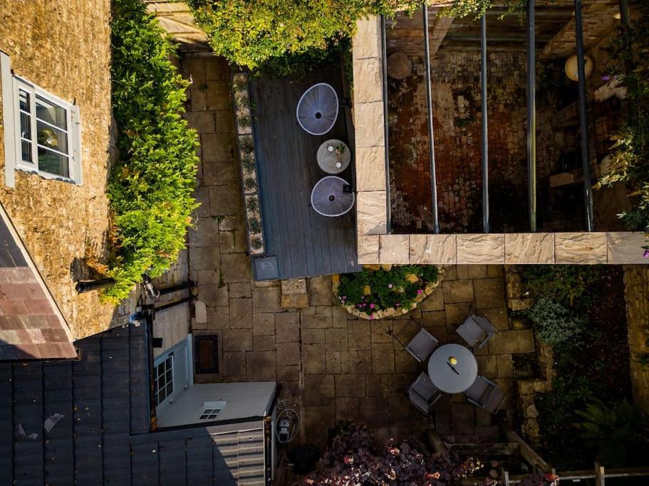 Cotswolds Corner Cottage