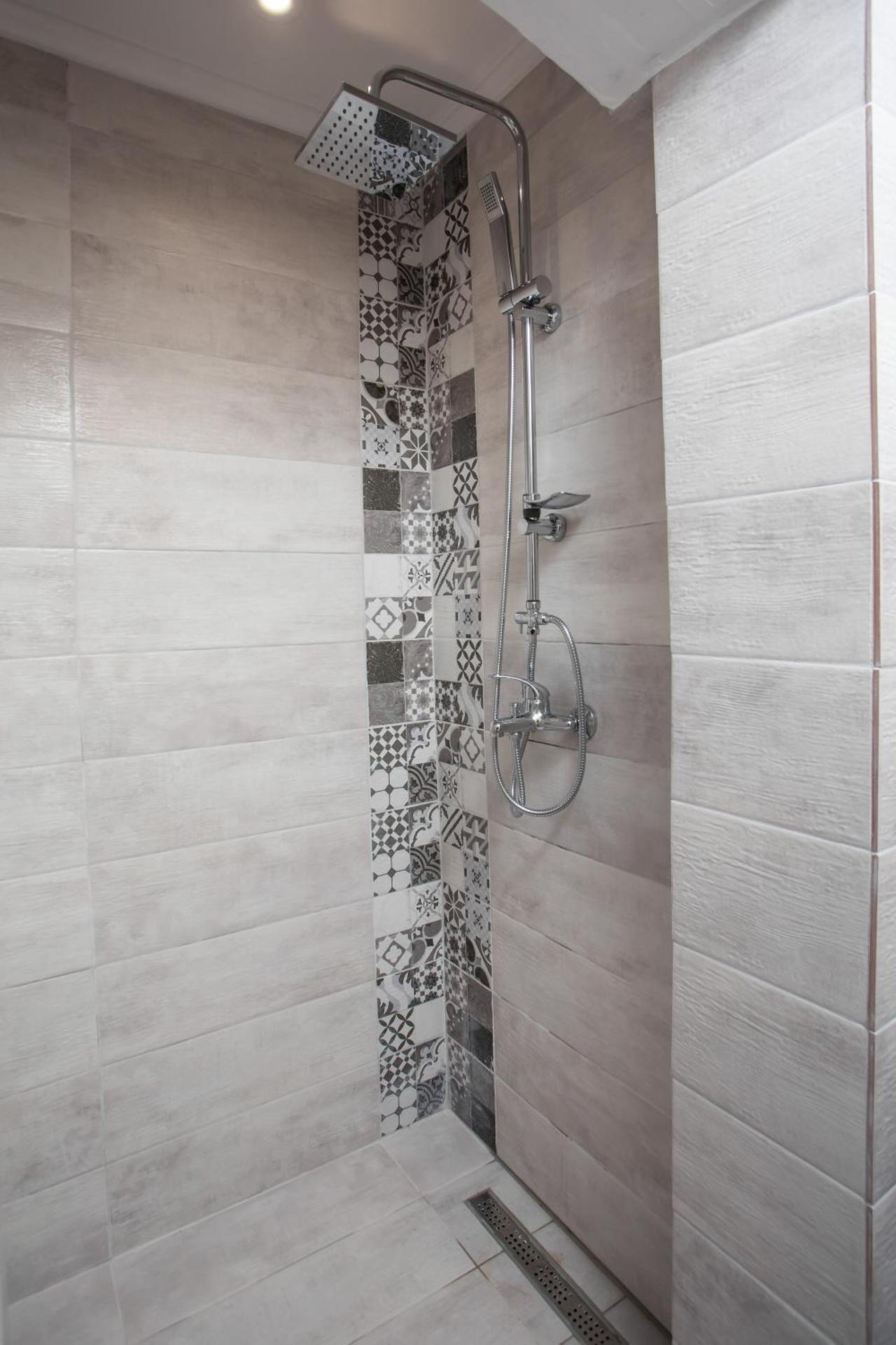 Anna's House Traditional