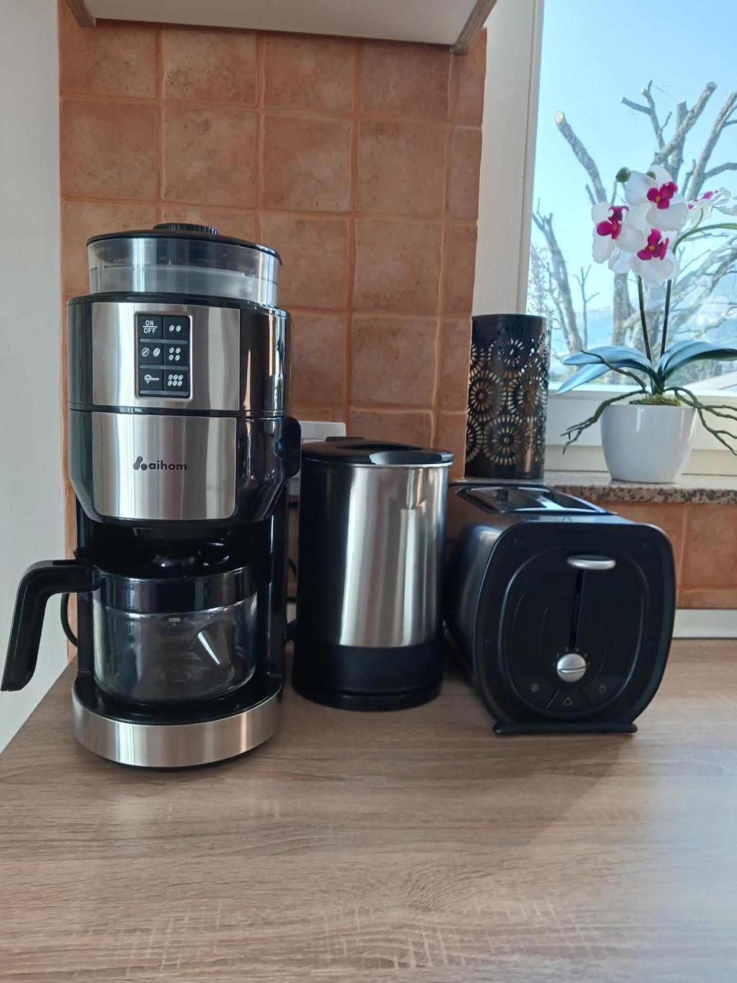 Coffee/tea facilities