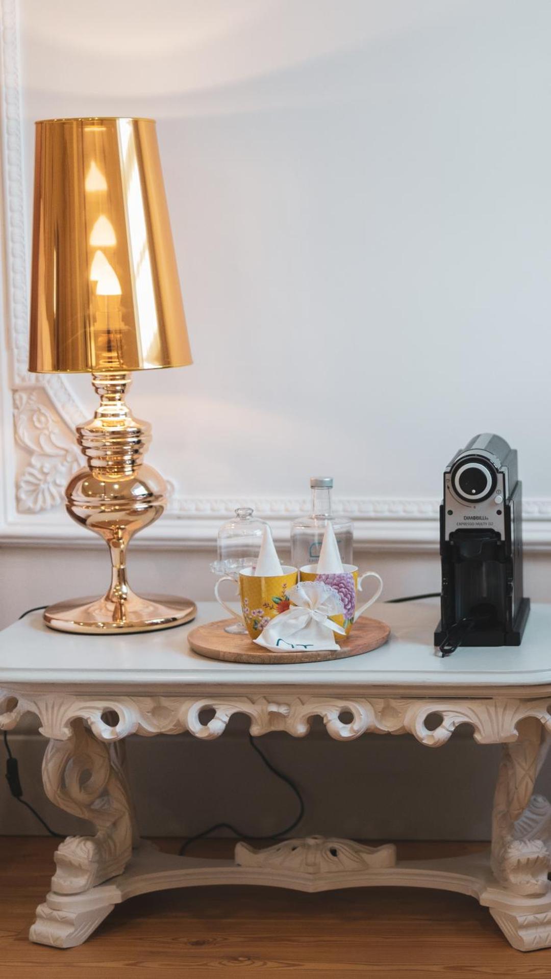 King Suite with Pool View