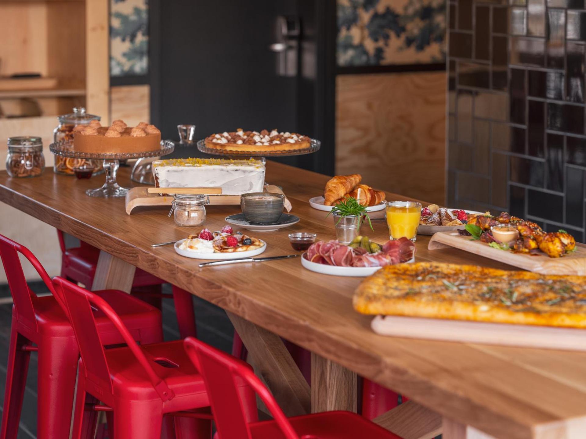 Restaurant/places to eat