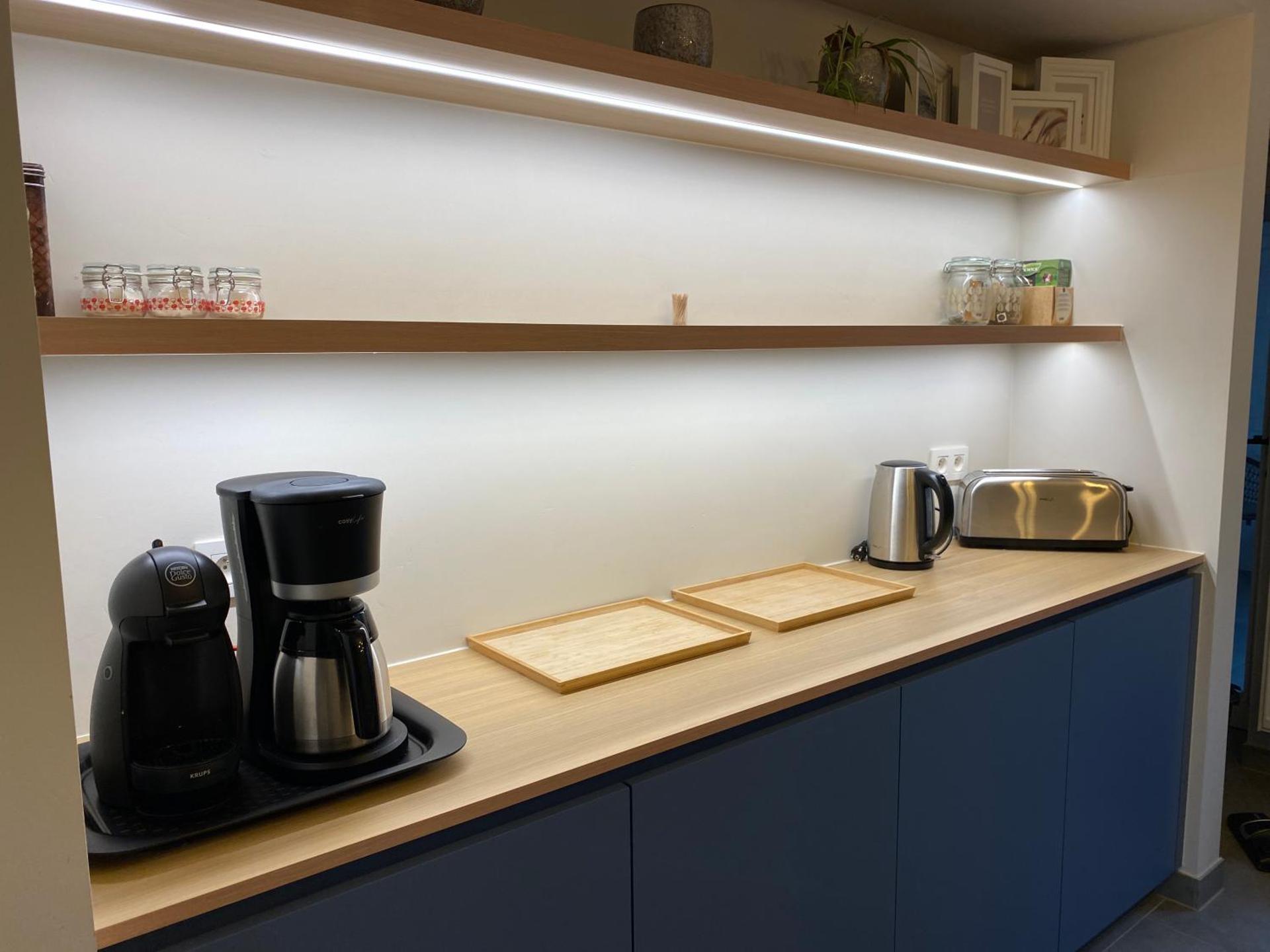 Coffee/tea facilities