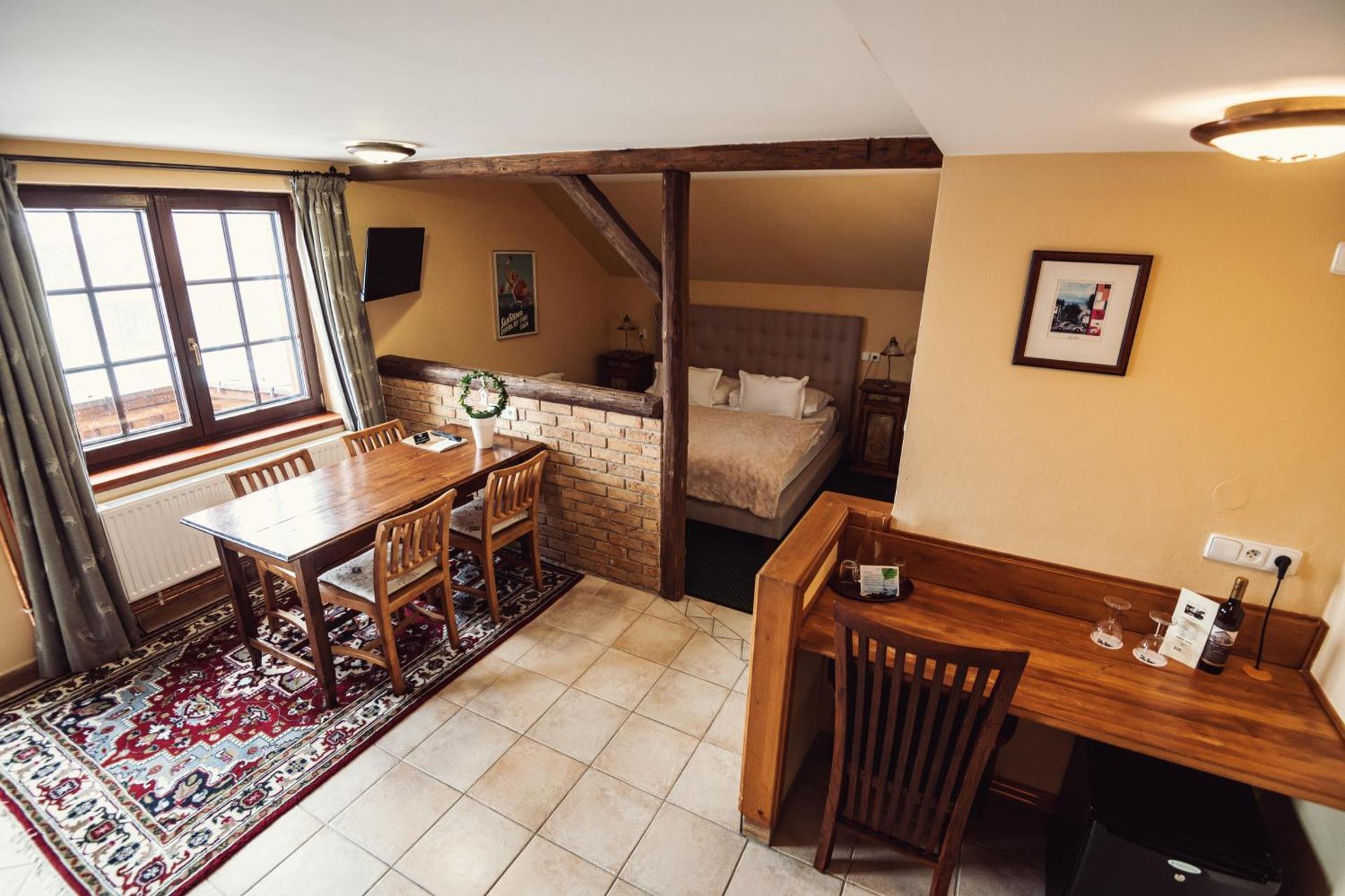 Photo of the whole room