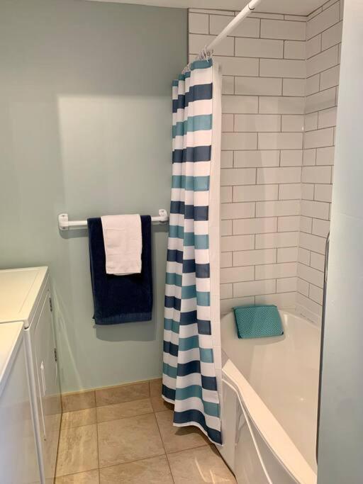 Le Chalet Bleu, aux pieds des Monts-Valin