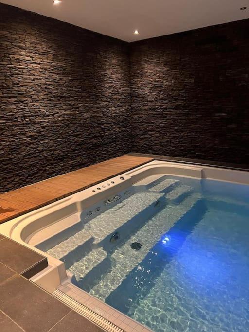 Superbe appartement Champex-Lac avec piscine et sauna