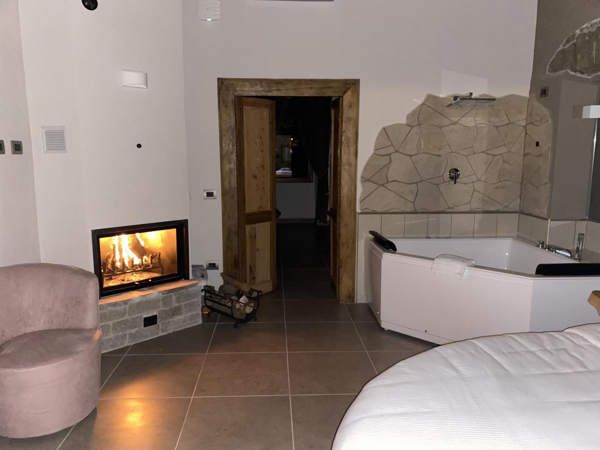 King Suite with Spa Bath