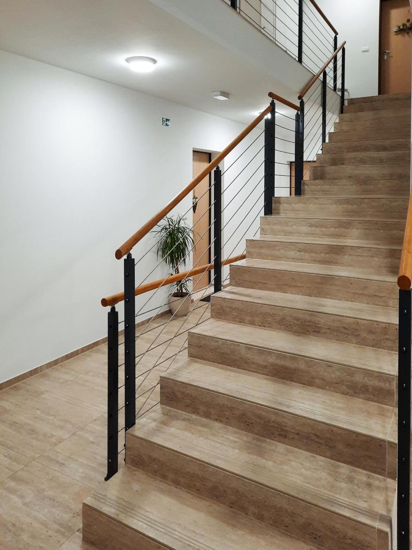 Enjoy Pula - new apt with terrace and FREE parking garage