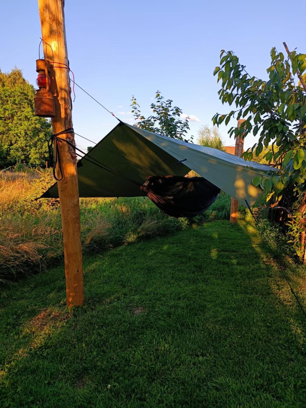 Au Pied Du Trieu, The Shelter