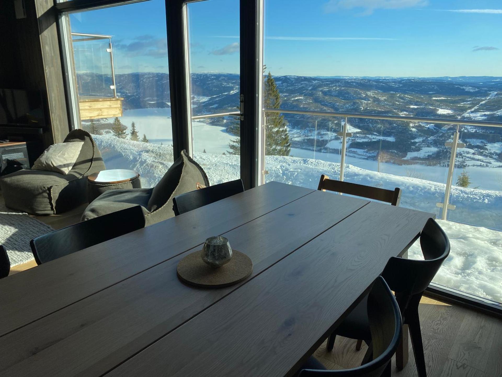 Cosy apartment with ski in/out