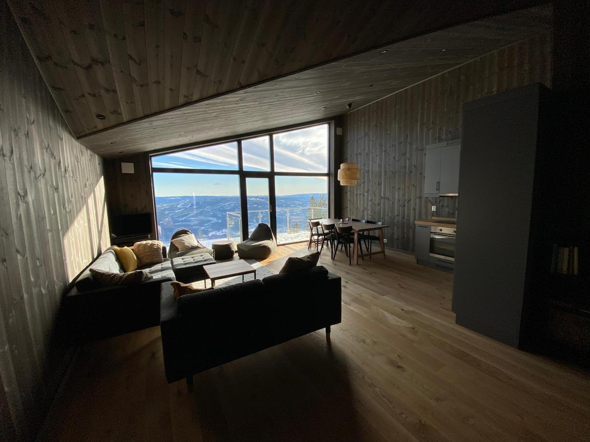 Cosy apartment with ski in/out