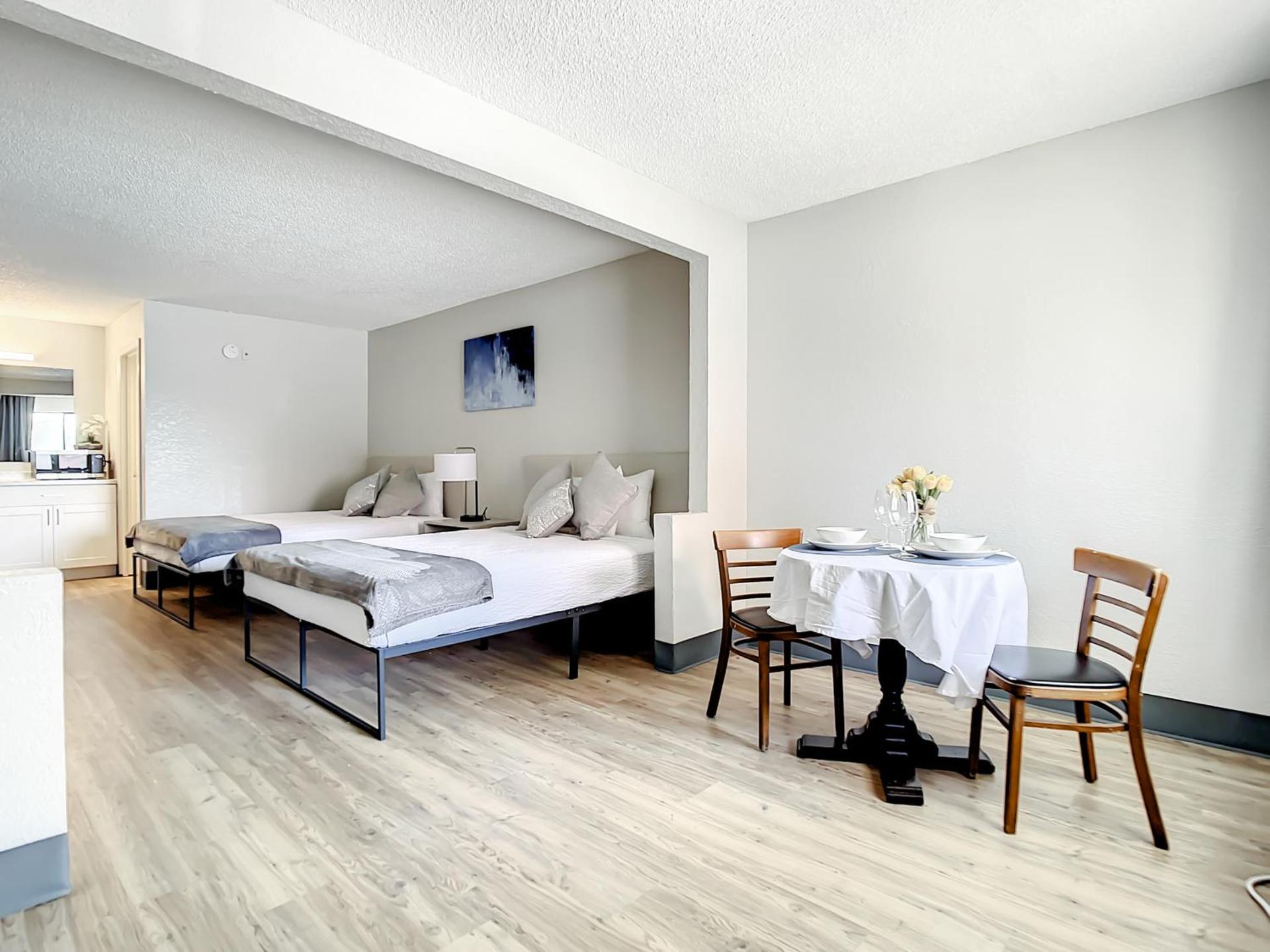 Photo of the whole room