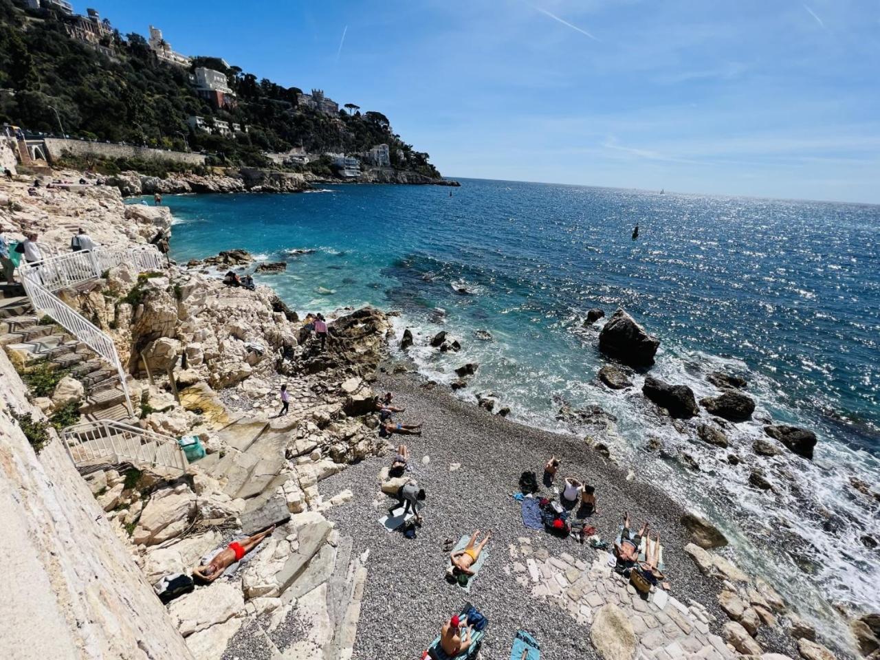 John Homestay Room in Nice