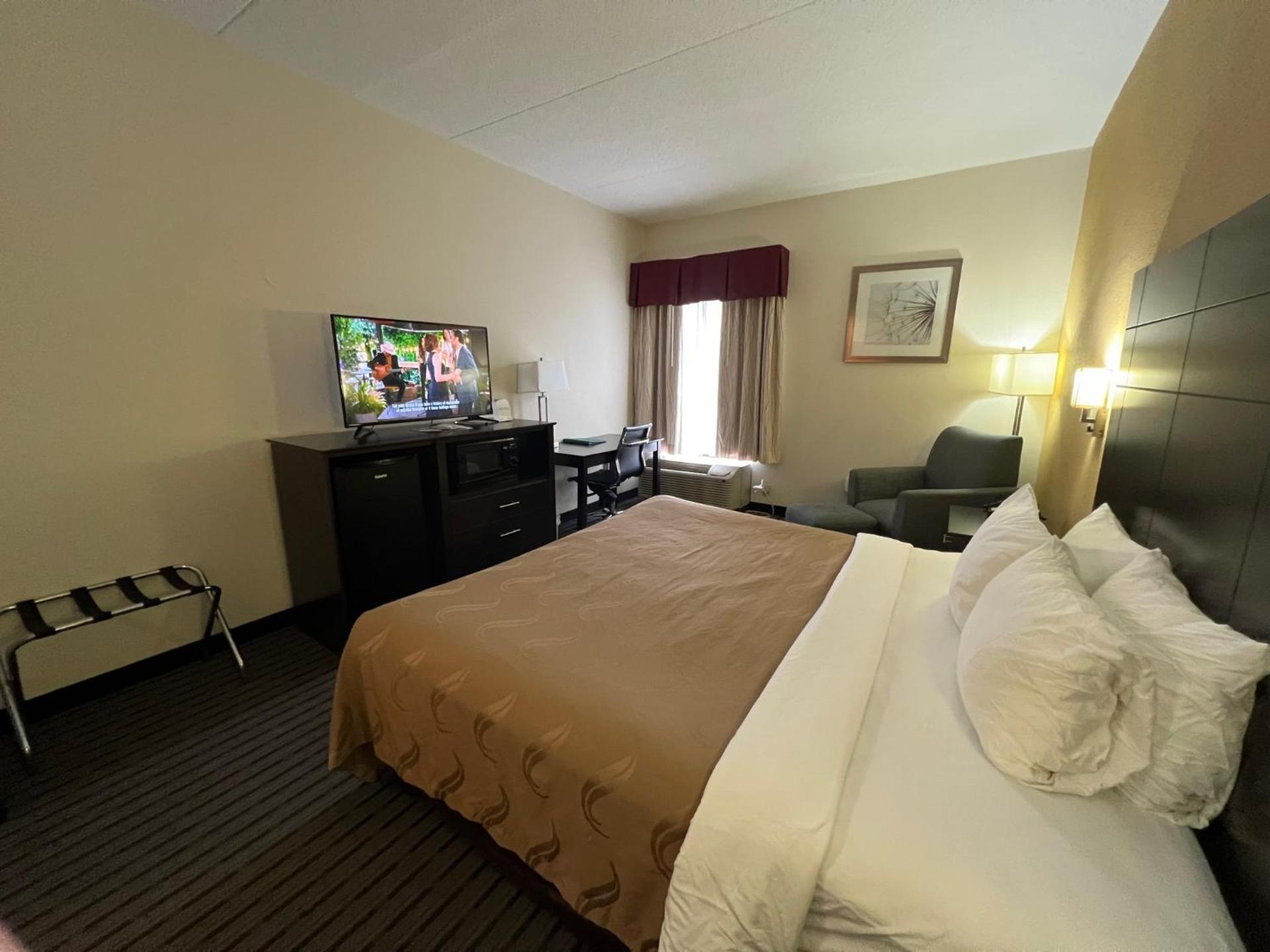 King Room - Accessible/Non-Smoking