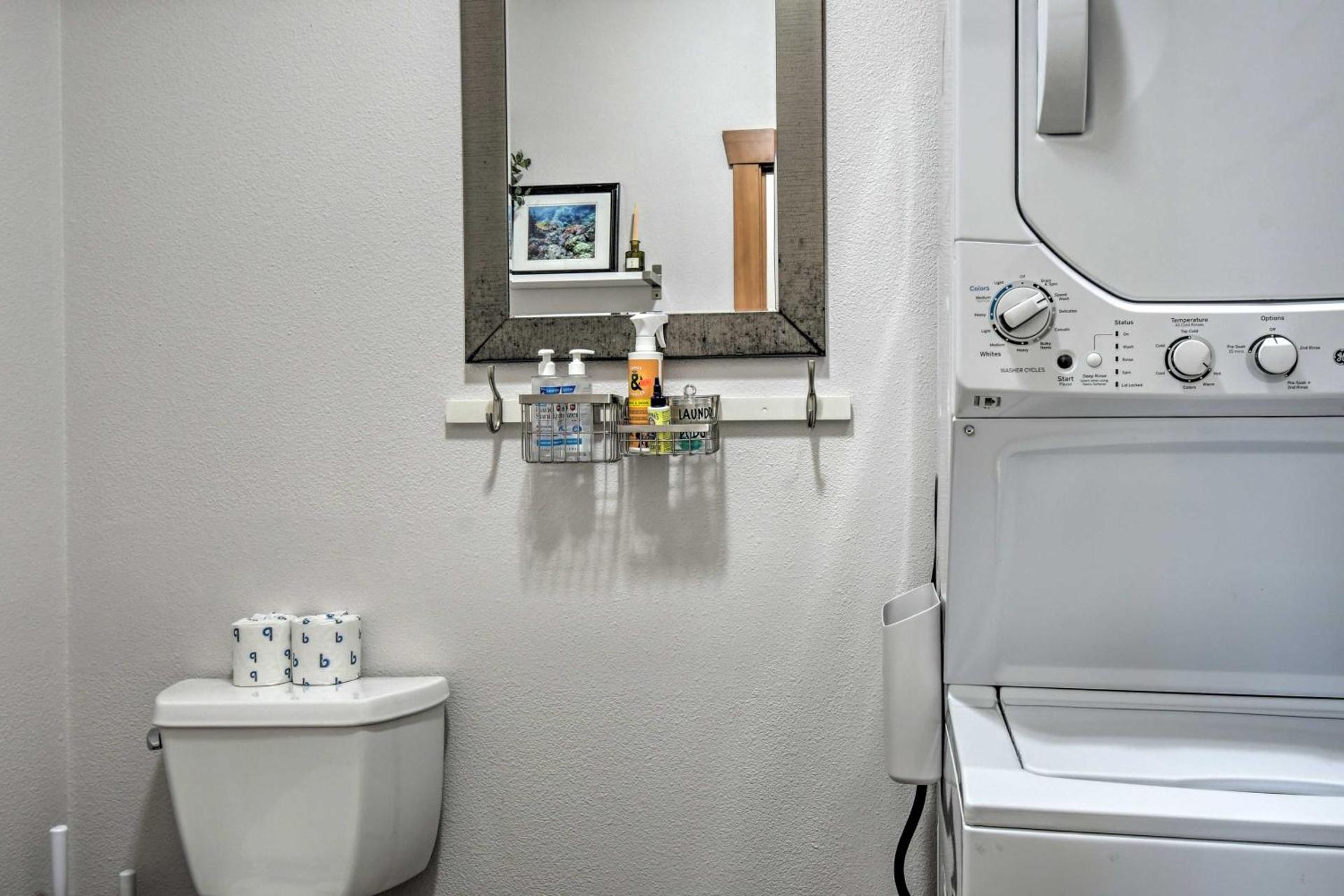 Waterfront Vacation Rental in Ocean Shores