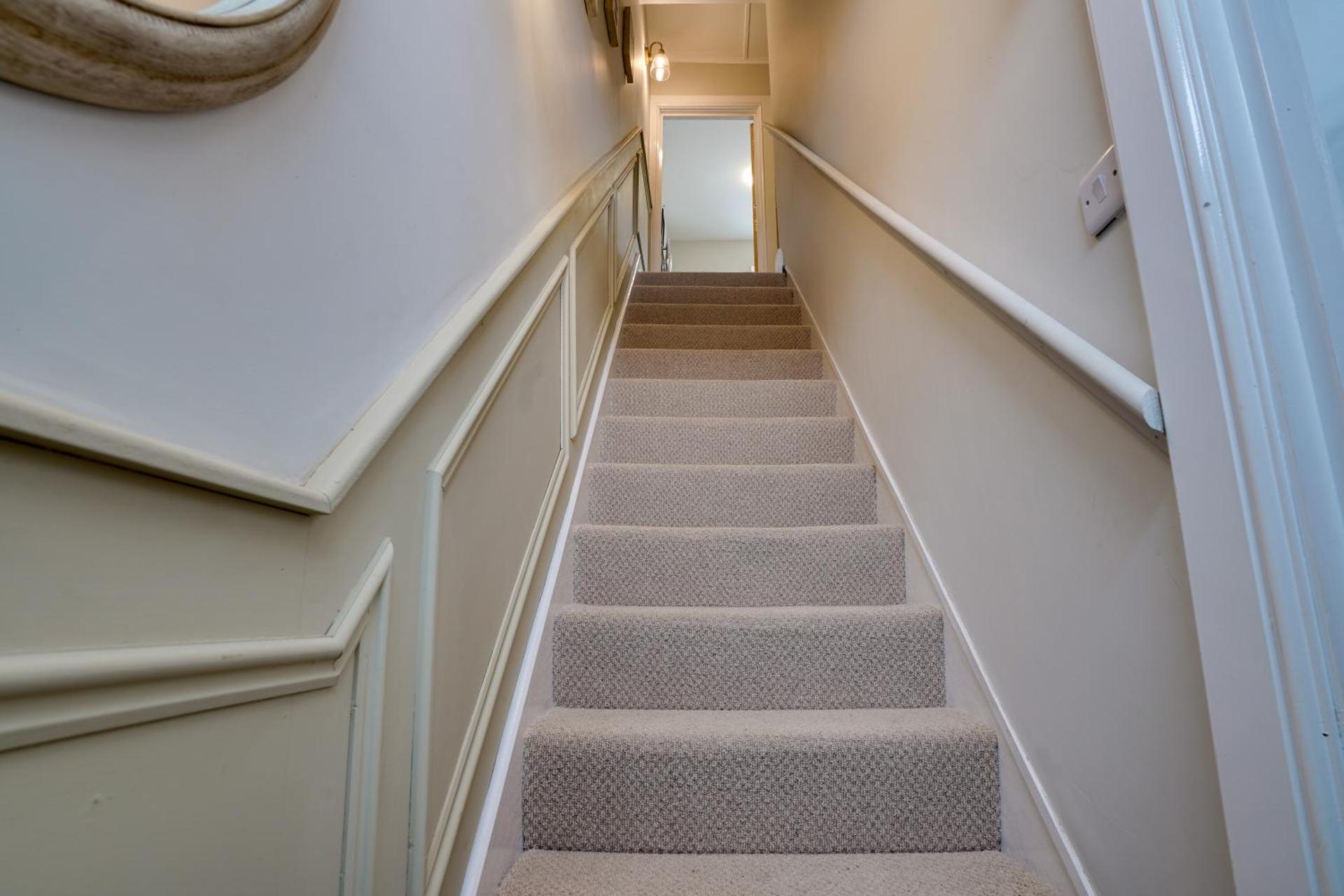 Sage Cottage Buxton Family Getaway with Log Fire