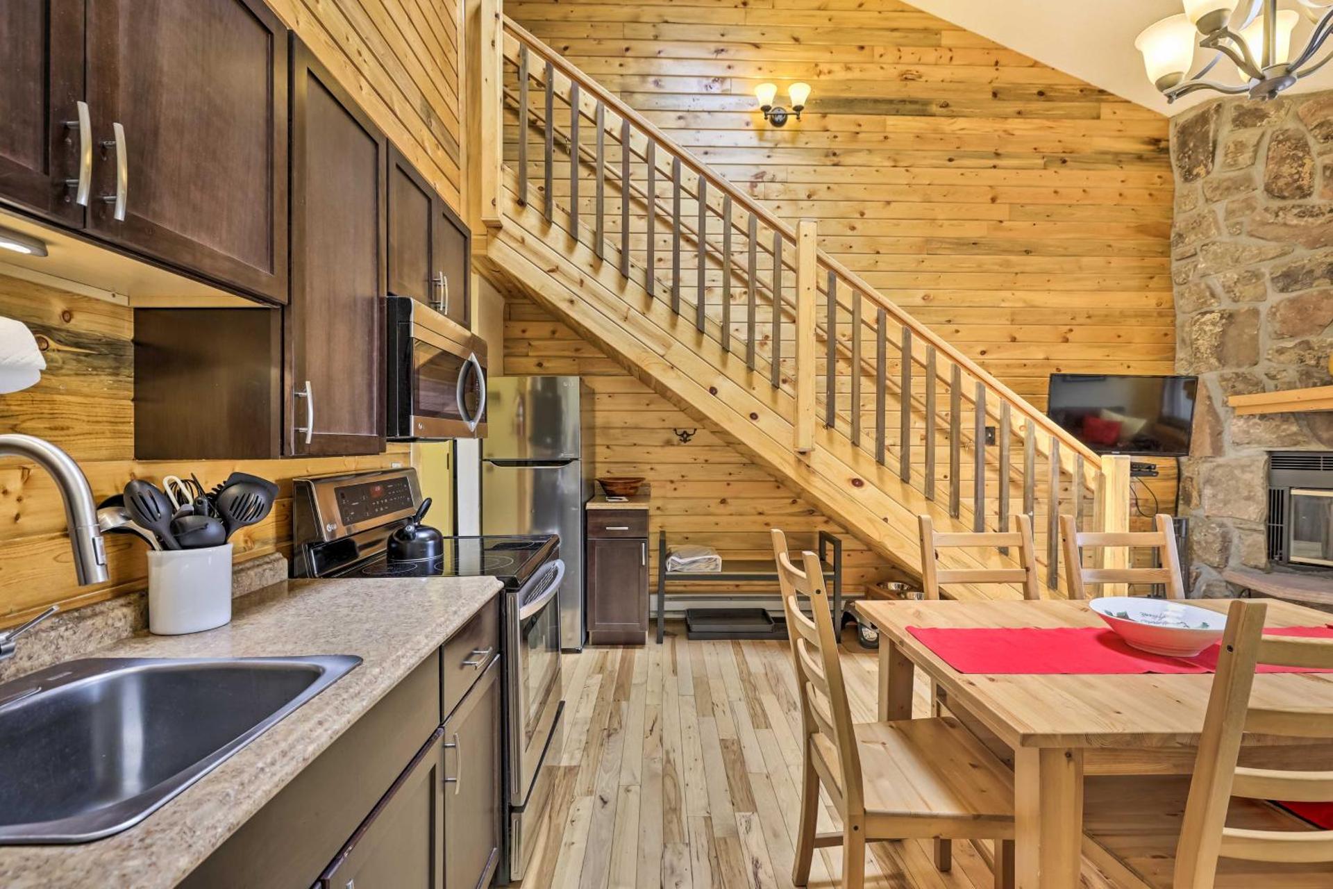 Cozy Granby Mountain Condo with Resort Amenities!