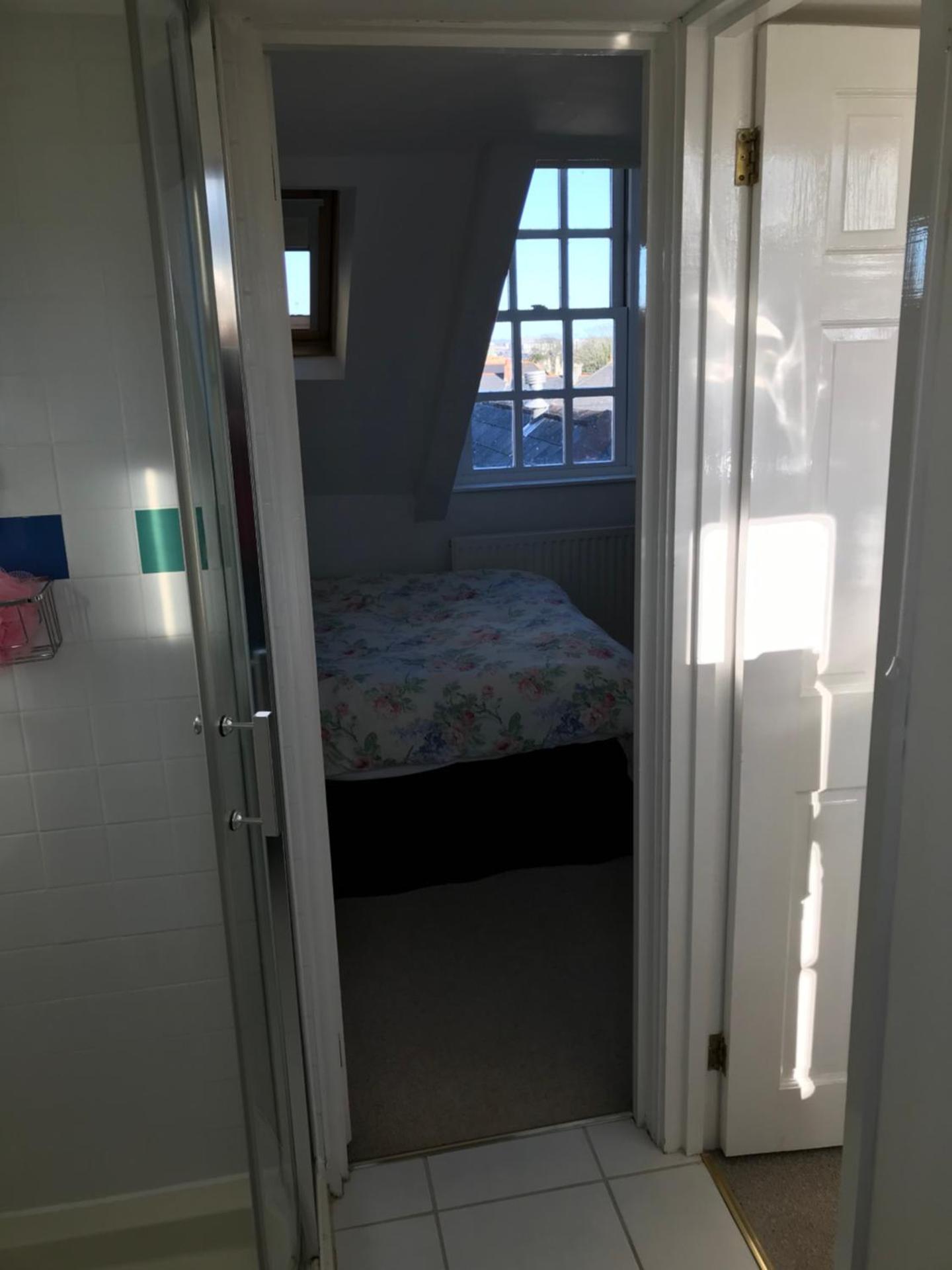 Cosy Loft Apartment in Georgian Home