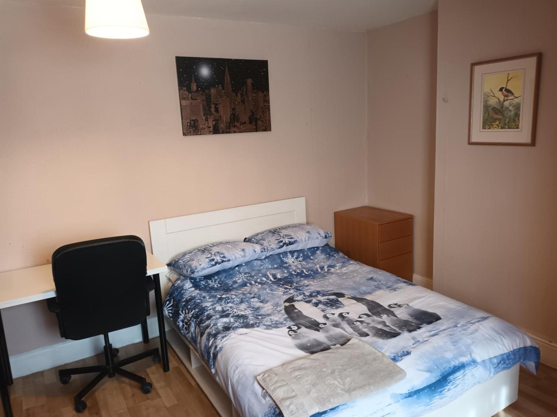 DACH Apartments - Cozy 3 bed Apartment in Hendon