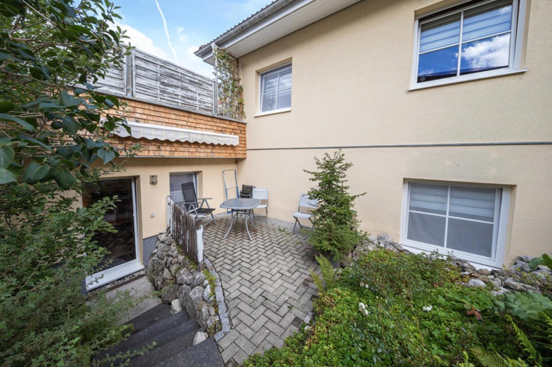 Toskanahaus, NJUALMS