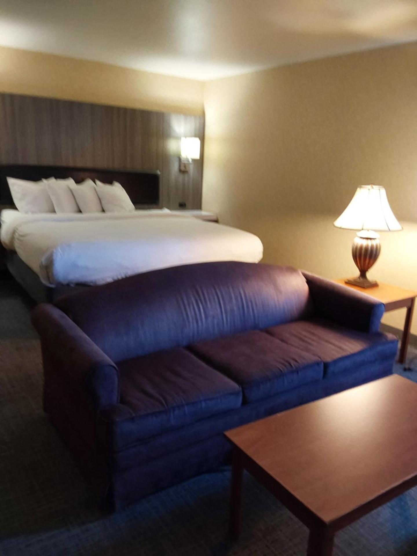 Lavissh inn and Suites