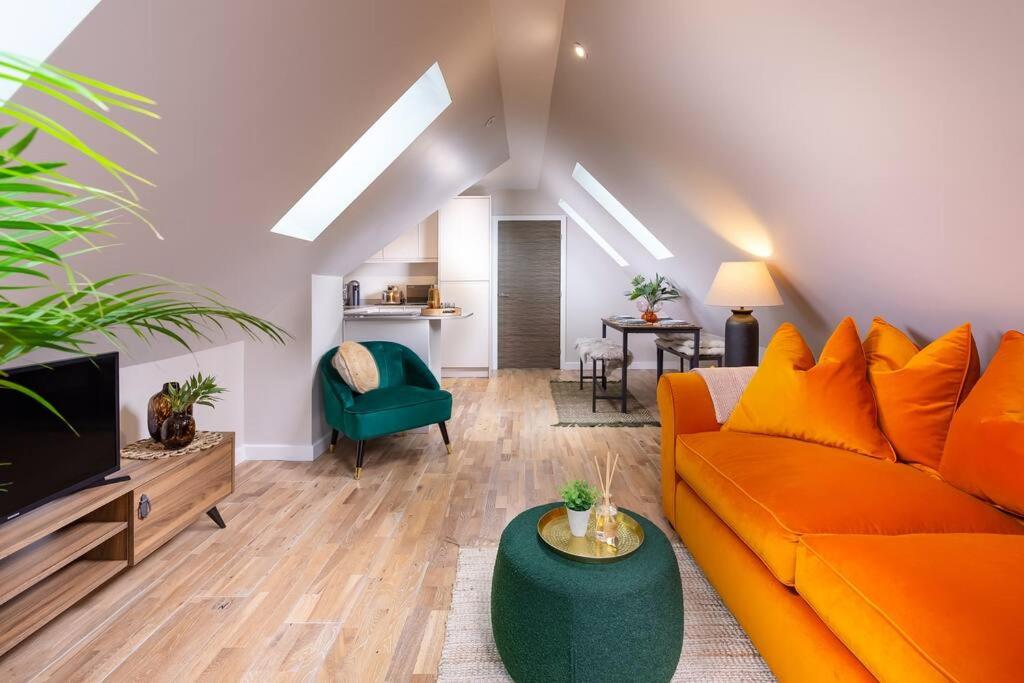 Roseland Apartment 5